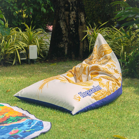 Event Furniture Solutions: doob Provides Custom Bean Bags for Hoegaarden