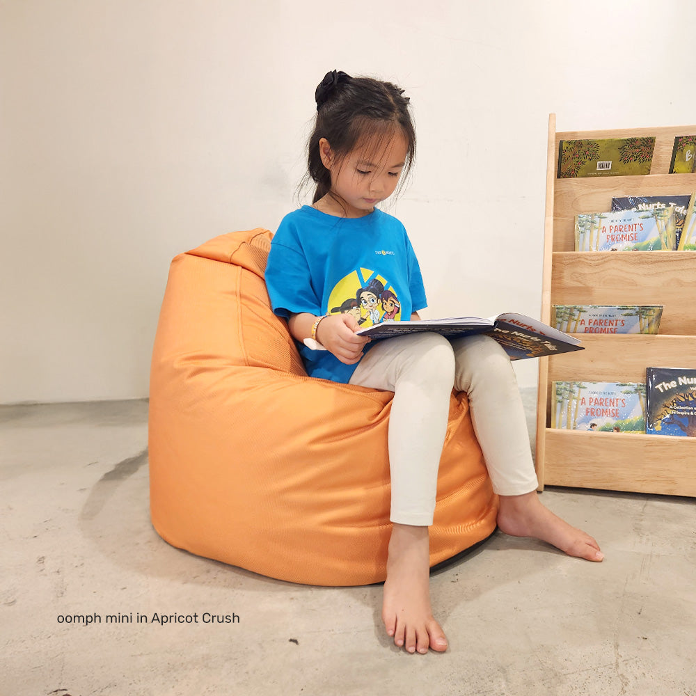 oomph mini – water-repellent kids bean bag chair