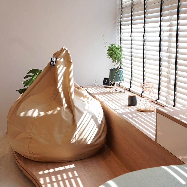 plop – teardrop-shaped water-repellent bean bag