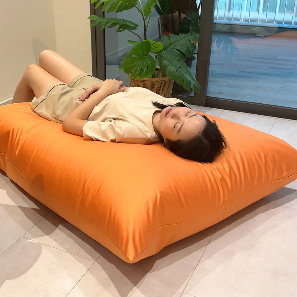 plopsta’ – versatile water-repellent bean bag